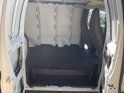 2017 Chevrolet Express 2500