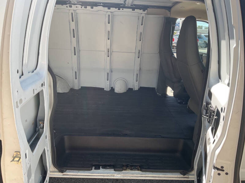 2017 Chevrolet Express 2500