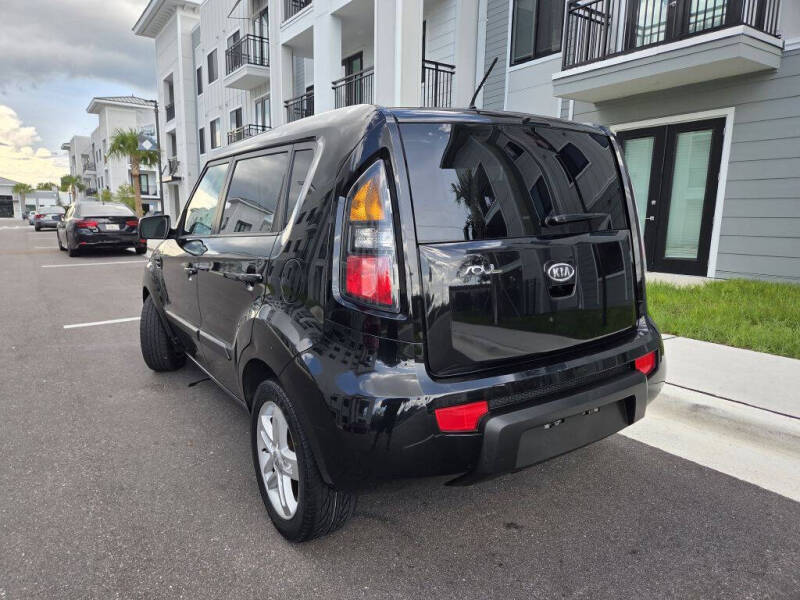 2011 Kia Soul +