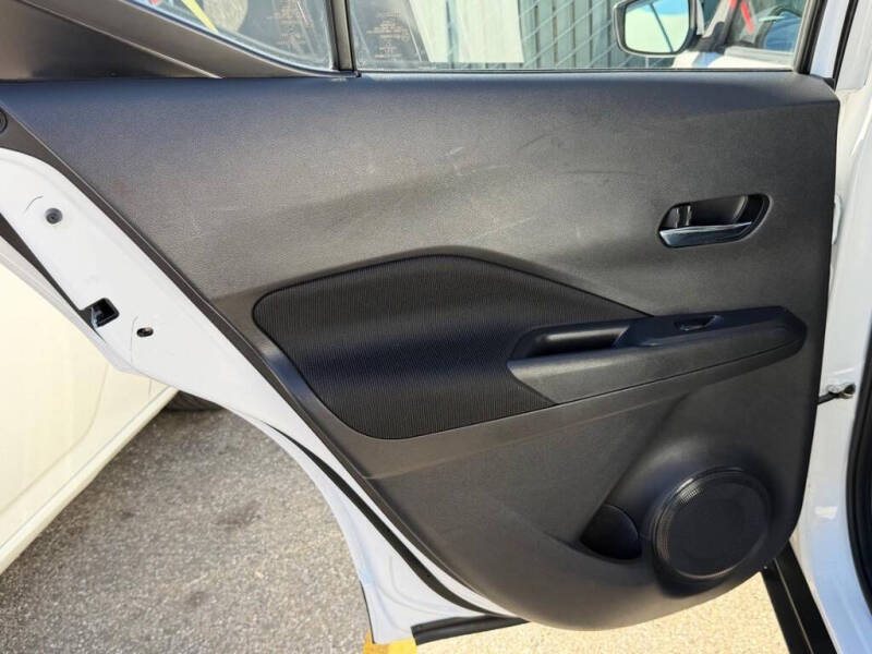 2022 Nissan Kicks SV