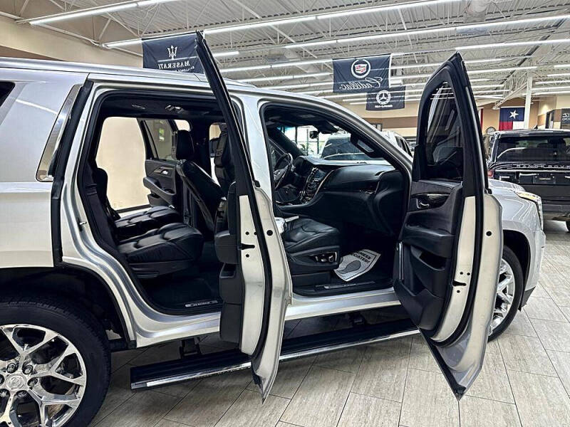 2017 Cadillac Escalade Platinum