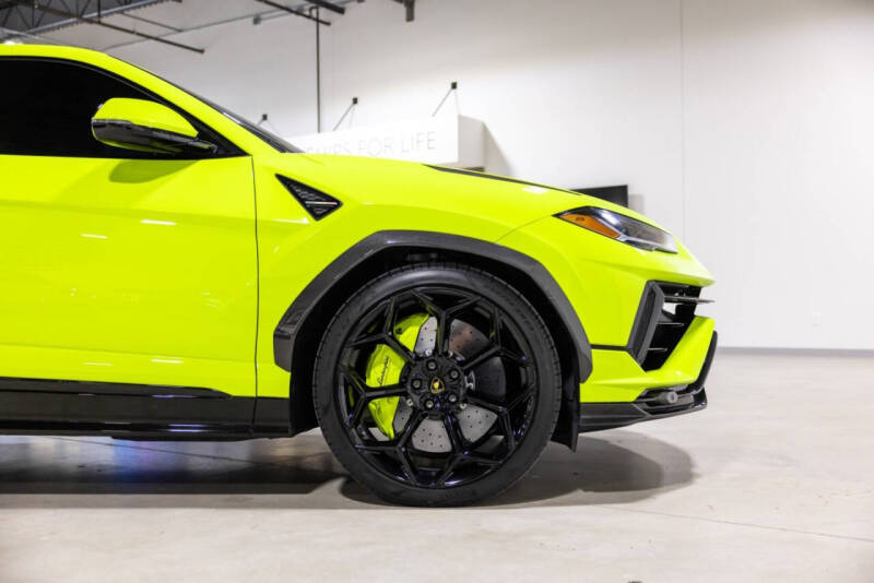 2024 Lamborghini Urus Performante