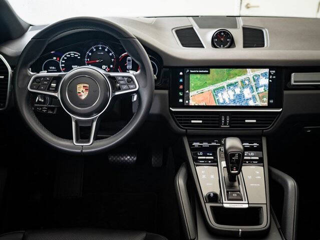 2023 Porsche Cayenne Platinum Edition