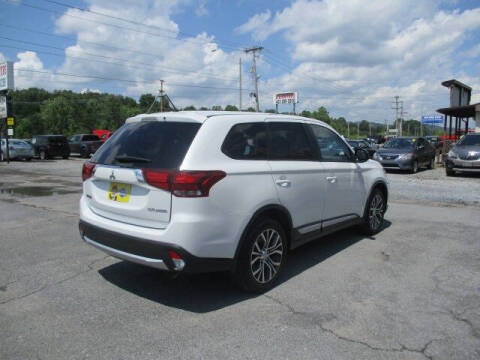 2016 Mitsubishi Outlander ES