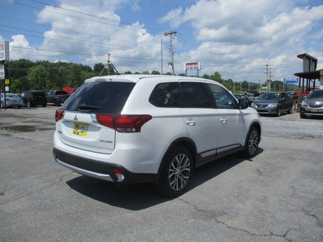 2016 Mitsubishi Outlander ES