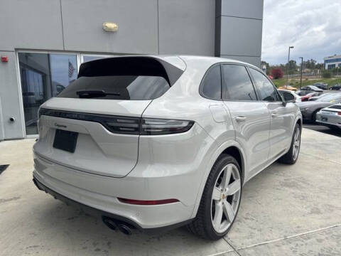 2022 Porsche Cayenne Platinum Edition