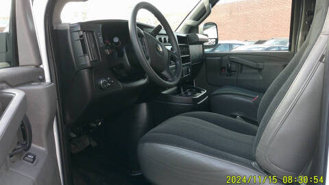 2022 Chevrolet Express 2500