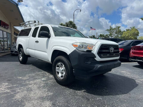 2017 Toyota Tacoma for sale at Lamberti Auto Collection in Plantation FL