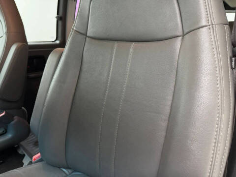 2023 Chevrolet Express LS 3500