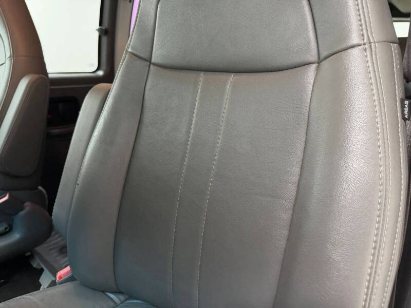 2023 Chevrolet Express LS 3500