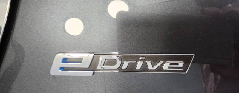 2016 BMW 3 Series 330e