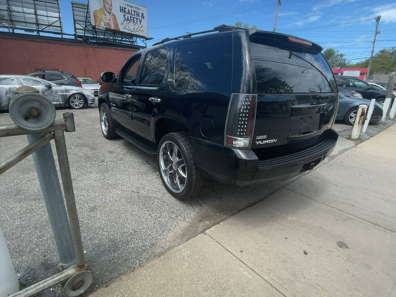 2007 GMC Yukon for sale at Kelly Auto Group in Cleveland, OH