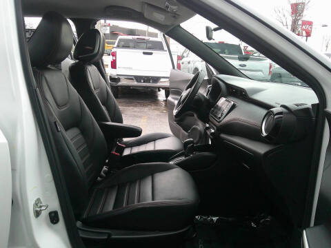 2019 Nissan Kicks SR