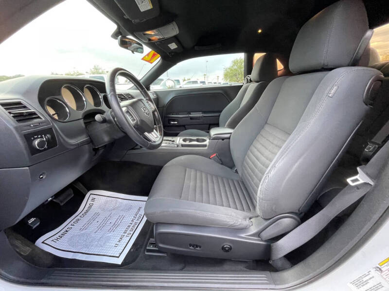 2012 Dodge Challenger SXT