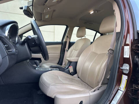 2012 Chrysler 200 Limited