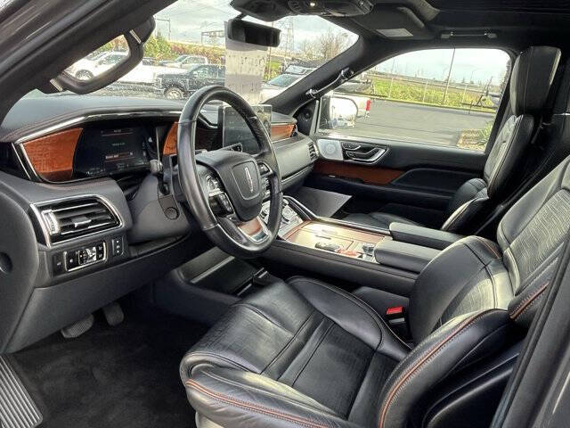 2024 Lincoln Navigator L Black Label