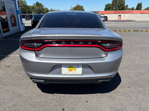 2015 Dodge Charger SE