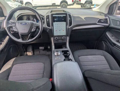 2022 Ford Edge SE