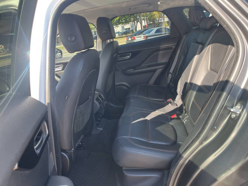 2017 Jaguar F-PACE 35t Prestige