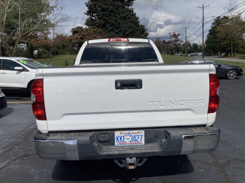 2014 Toyota Tundra SR5