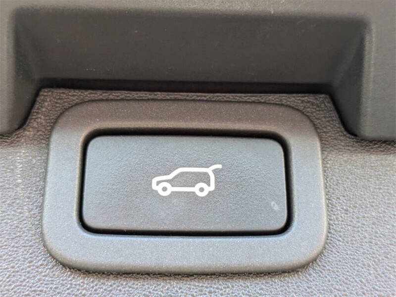 2020 Land Rover Discovery SE