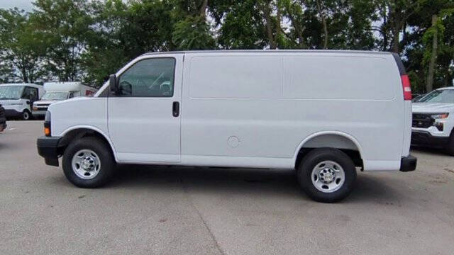 2025 Chevrolet Express 2500