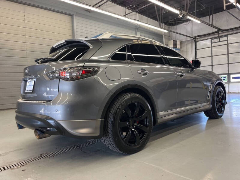 2017 Infiniti QX70