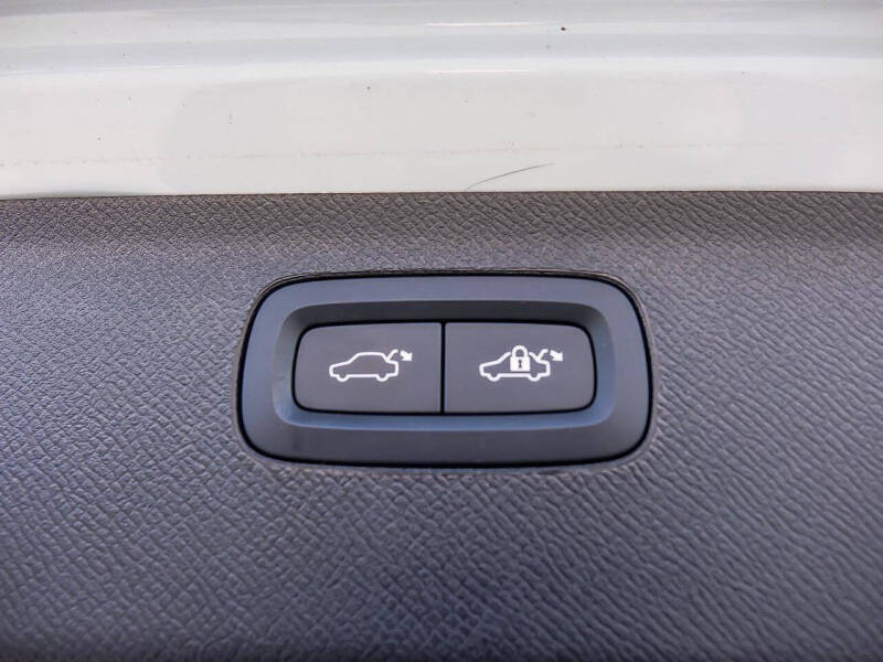 2024 Volvo XC90 B6 Plus Bright Theme 6P