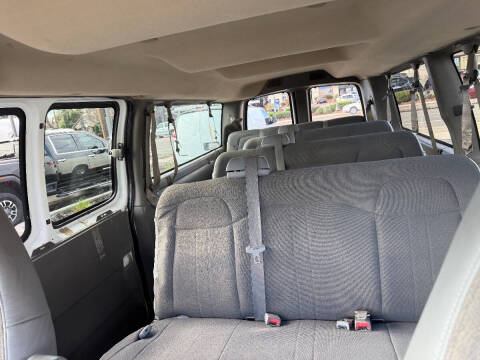 2016 GMC Savana LS 3500