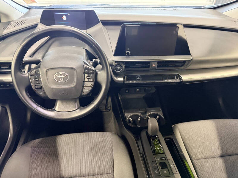 2025 Toyota Prius LE