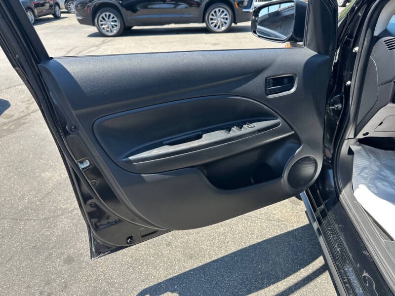 2024 Mitsubishi Mirage ES