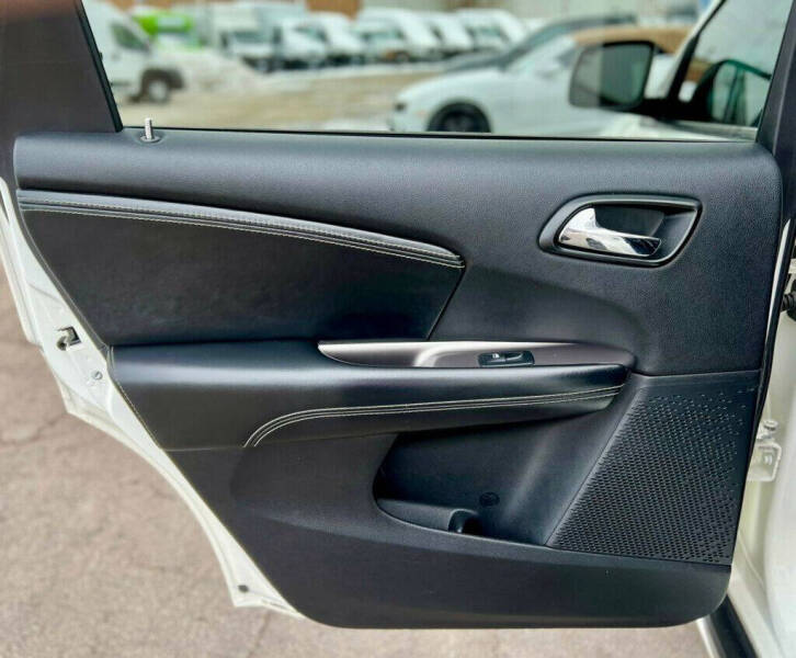 2020 Dodge Journey Crossroad