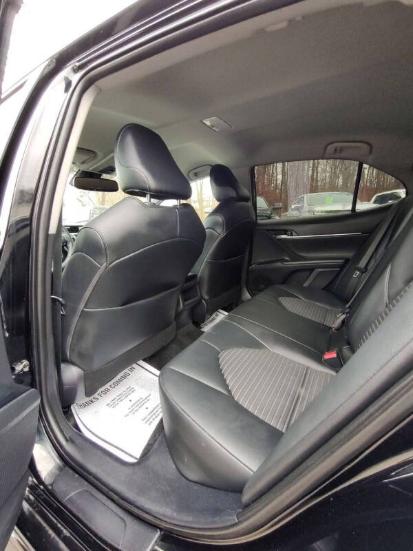 2020 Toyota Camry SE