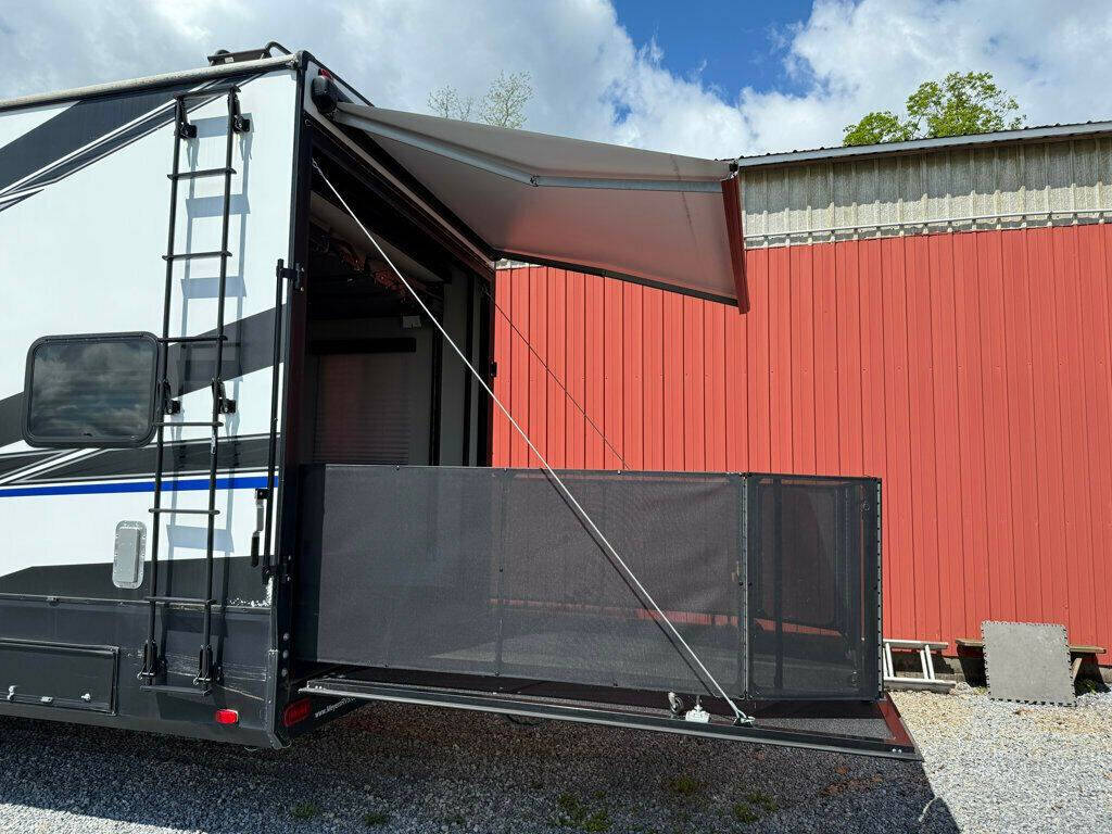2020 Grand Design RV Momentum 28