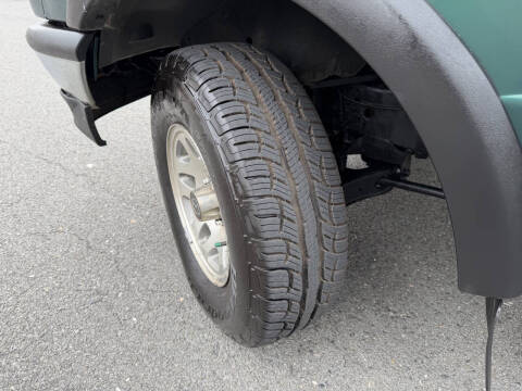 1999 Mazda B-Series B3000 SE