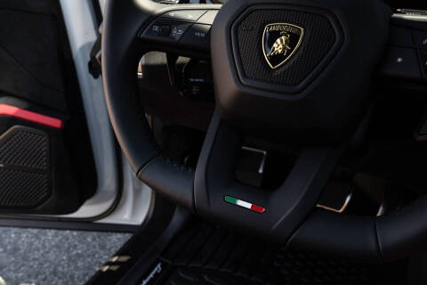 2024 Lamborghini Urus Performante