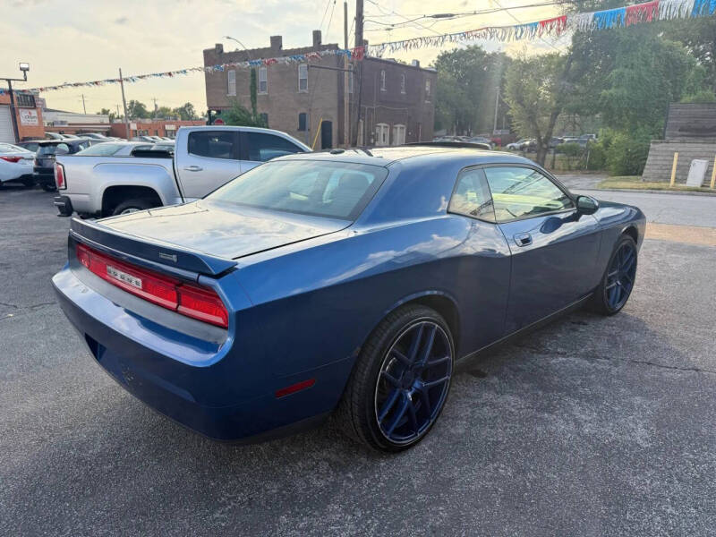 2009 Dodge Challenger SE