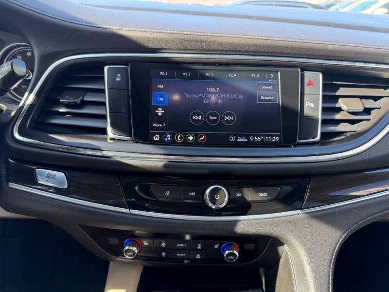 2021 Buick Enclave Essence