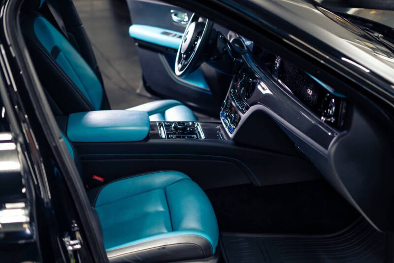 2022 Rolls-Royce Black Badge Ghost