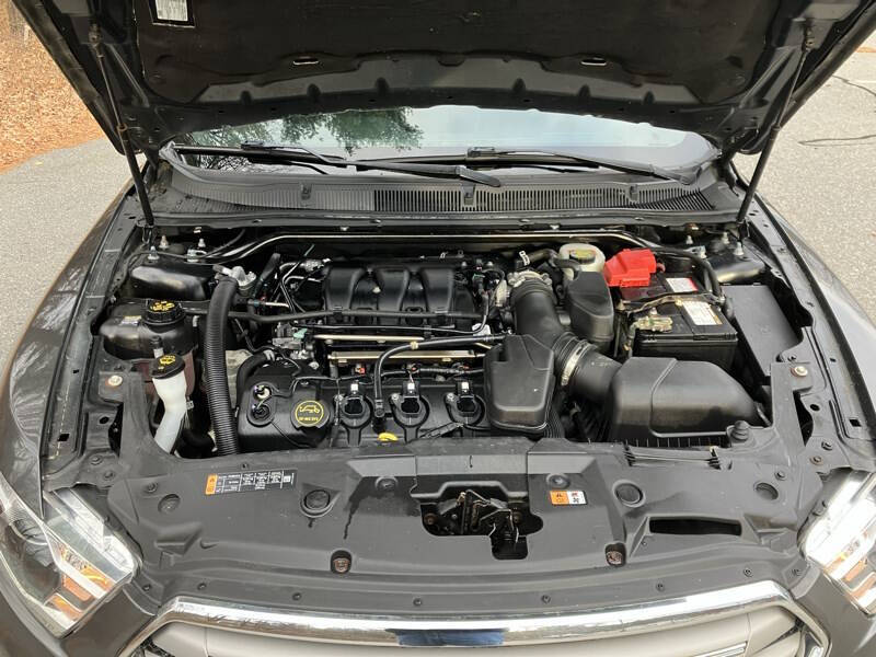 2017 Ford Taurus SEL