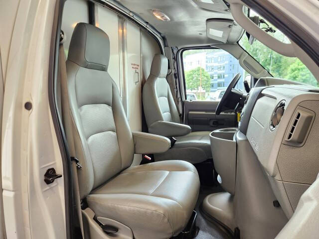 2022 Ford E-Series