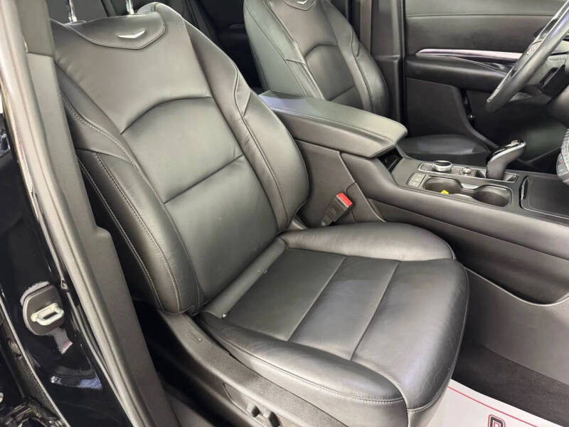 2023 Cadillac XT4 Luxury