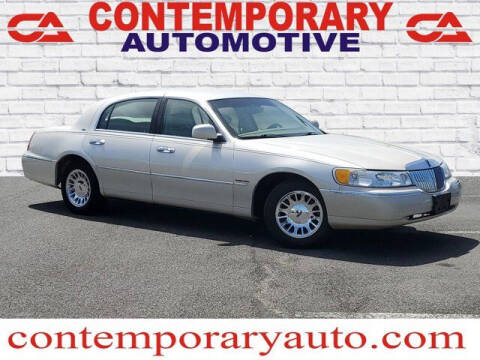2001 Lincoln Town Car for sale at Contemporary Auto in Tuscaloosa AL