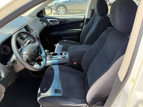 2016 Nissan Pathfinder SL