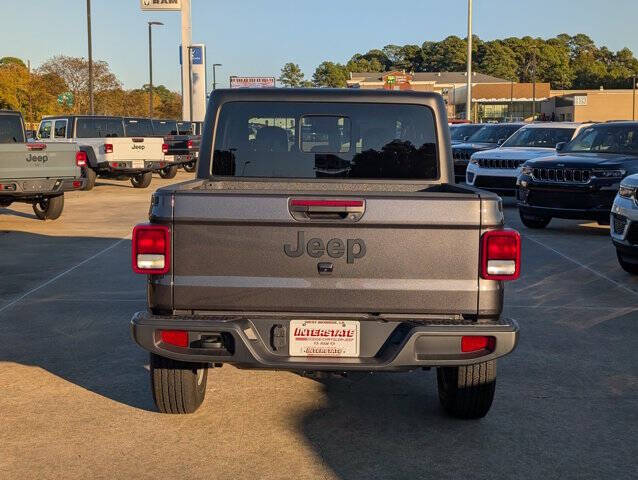 2025 Jeep Gladiator Sport S