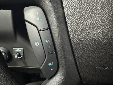 2025 Chevrolet Express LT 3500