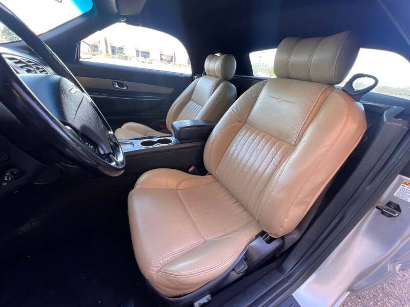 2004 Ford Thunderbird Deluxe