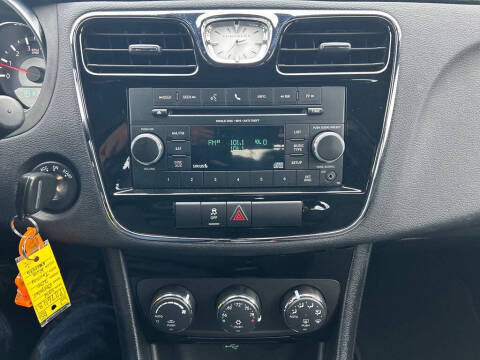 2014 Chrysler 200 Touring