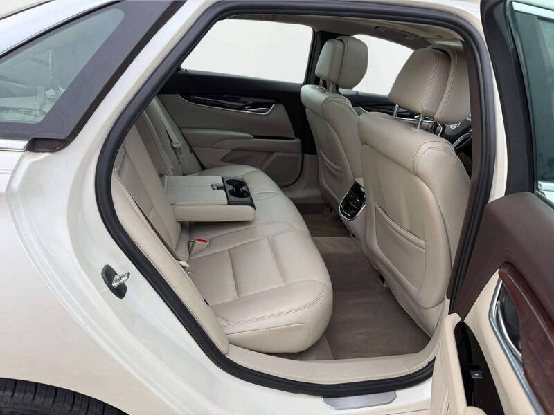 2013 Cadillac XTS Luxury Collection