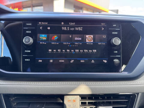 2023 Volkswagen Taos SE 4Motion